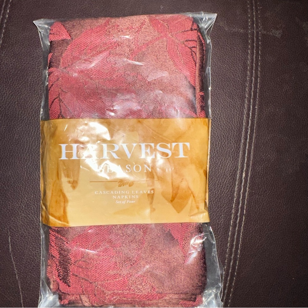 RARE HTF Fall Harvest Season Fabric Napkins Burgandy “”Claret Opp” 4 Napkins NEW